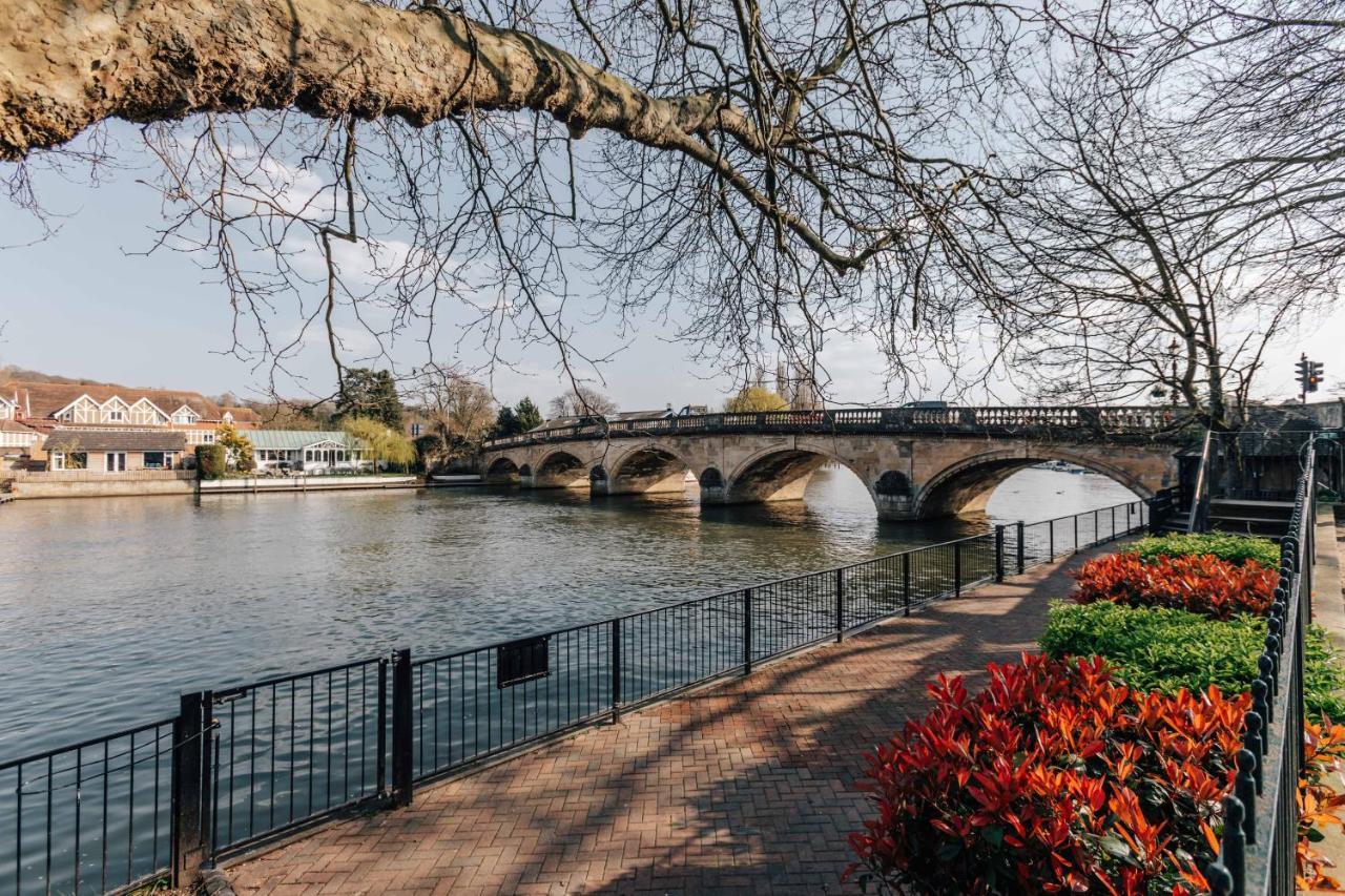 Central Modern Flat For 4-6 & Dedicated Parking Henley-on-Thames Екстер'єр фото
